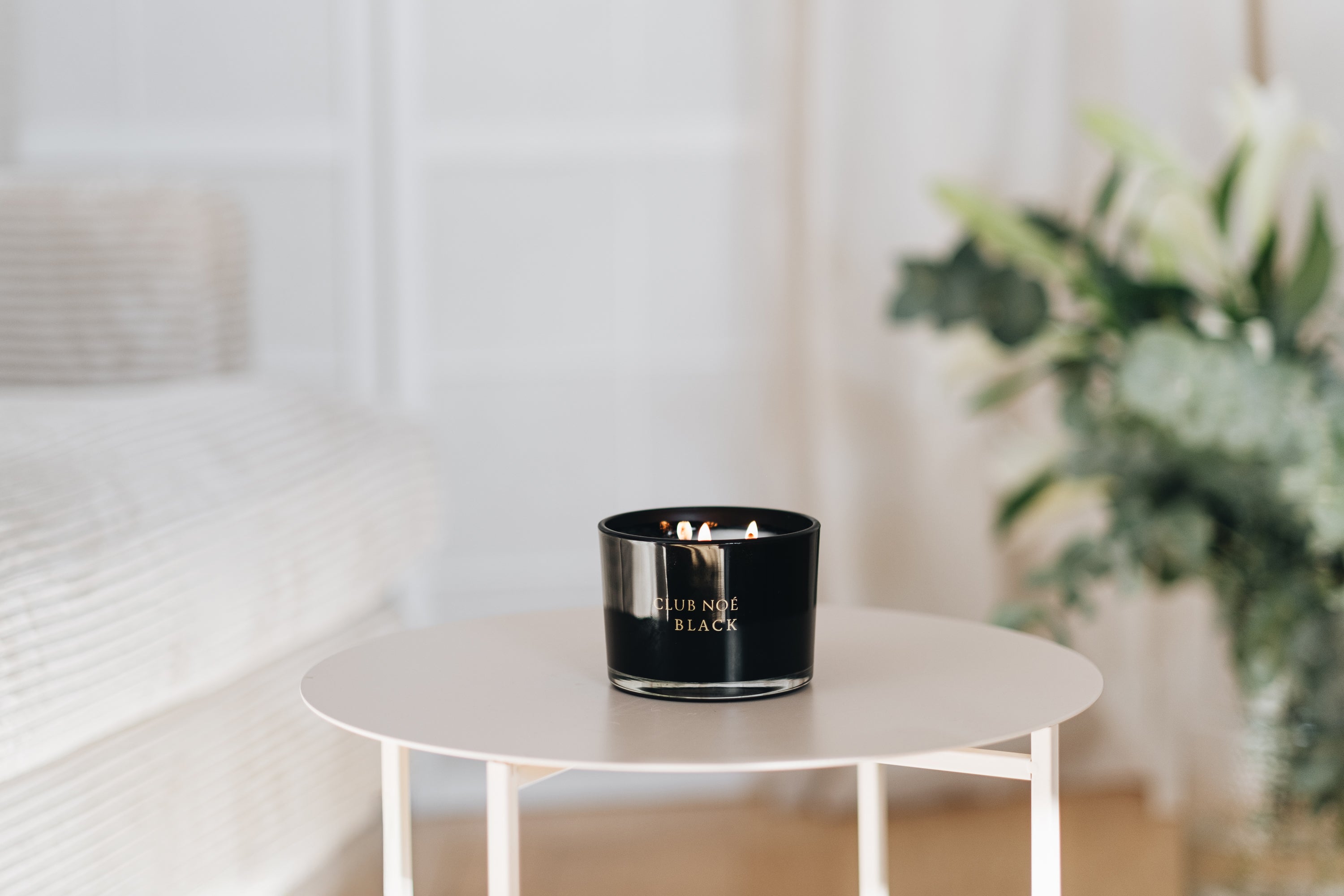 Black Soul Set bestehend aus Parfum und Duftkerze in schwarzem Glas, von Club Noe