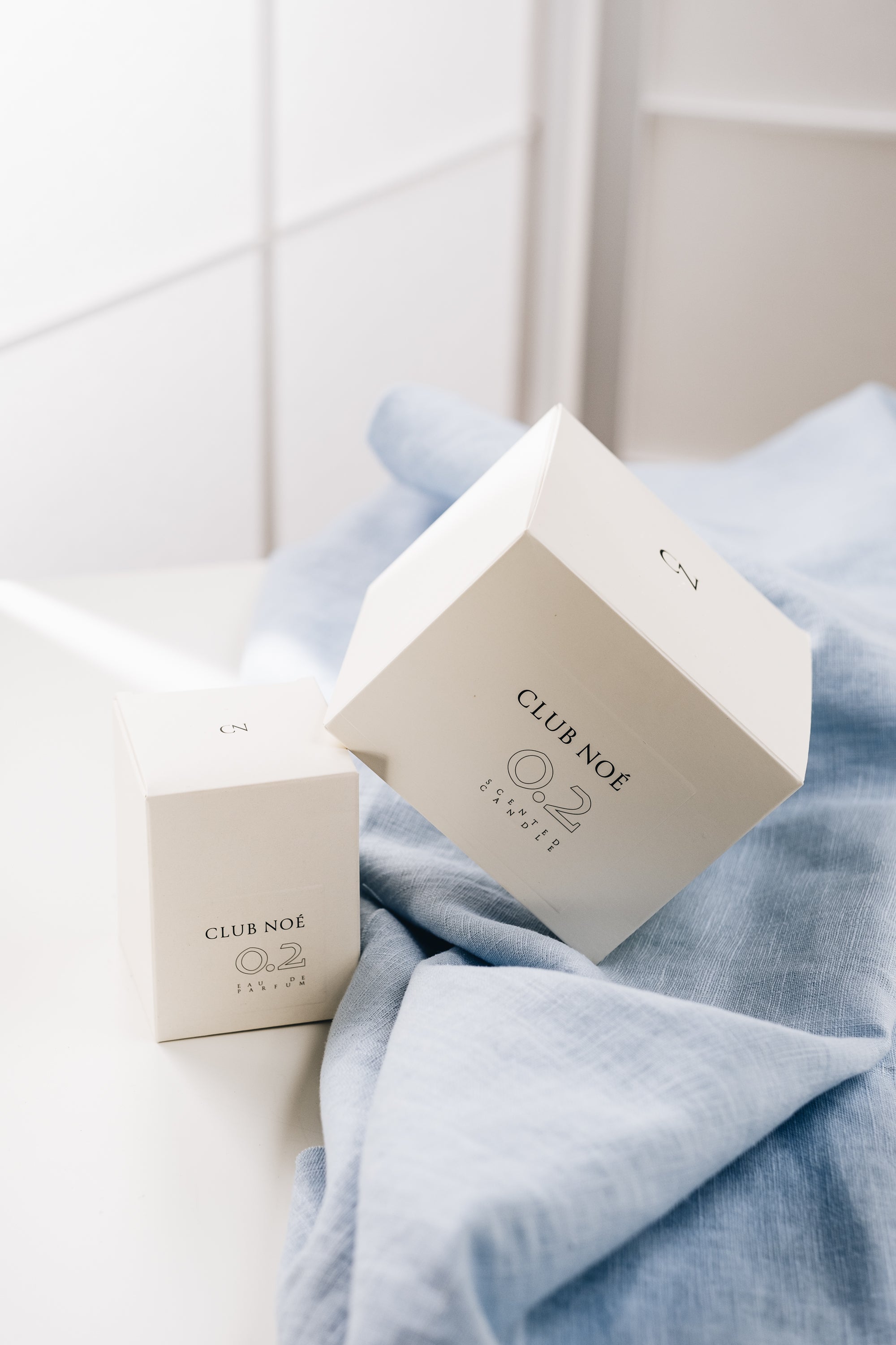 0.2 Soul Set bestehend aus 0.2 Eau de Parfum und 0.2 Duftkerze in durchsichtigem Glas, von Club Noe