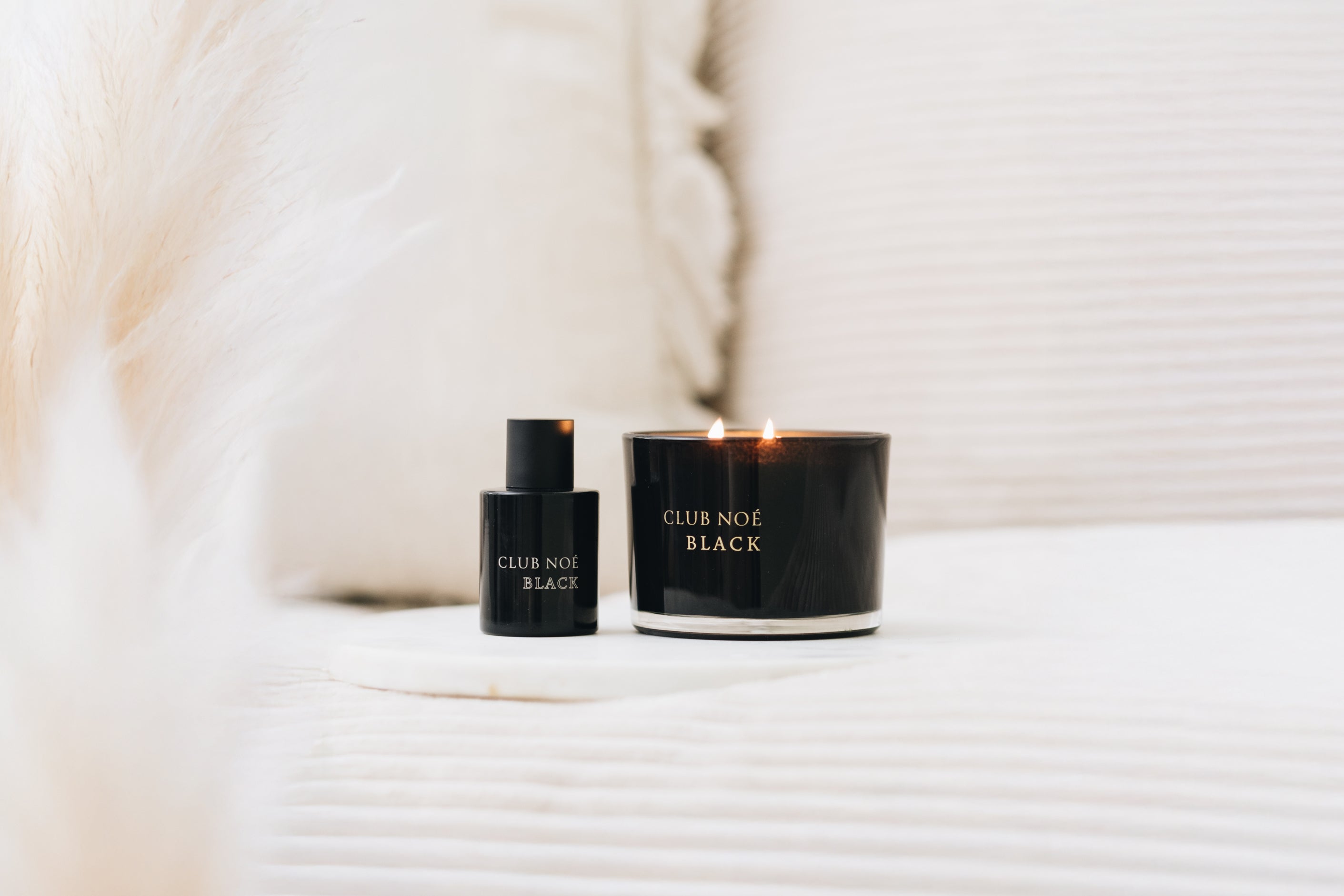Black Soul Set bestehend aus Parfum und Duftkerze in schwarzem Glas, von Club Noe