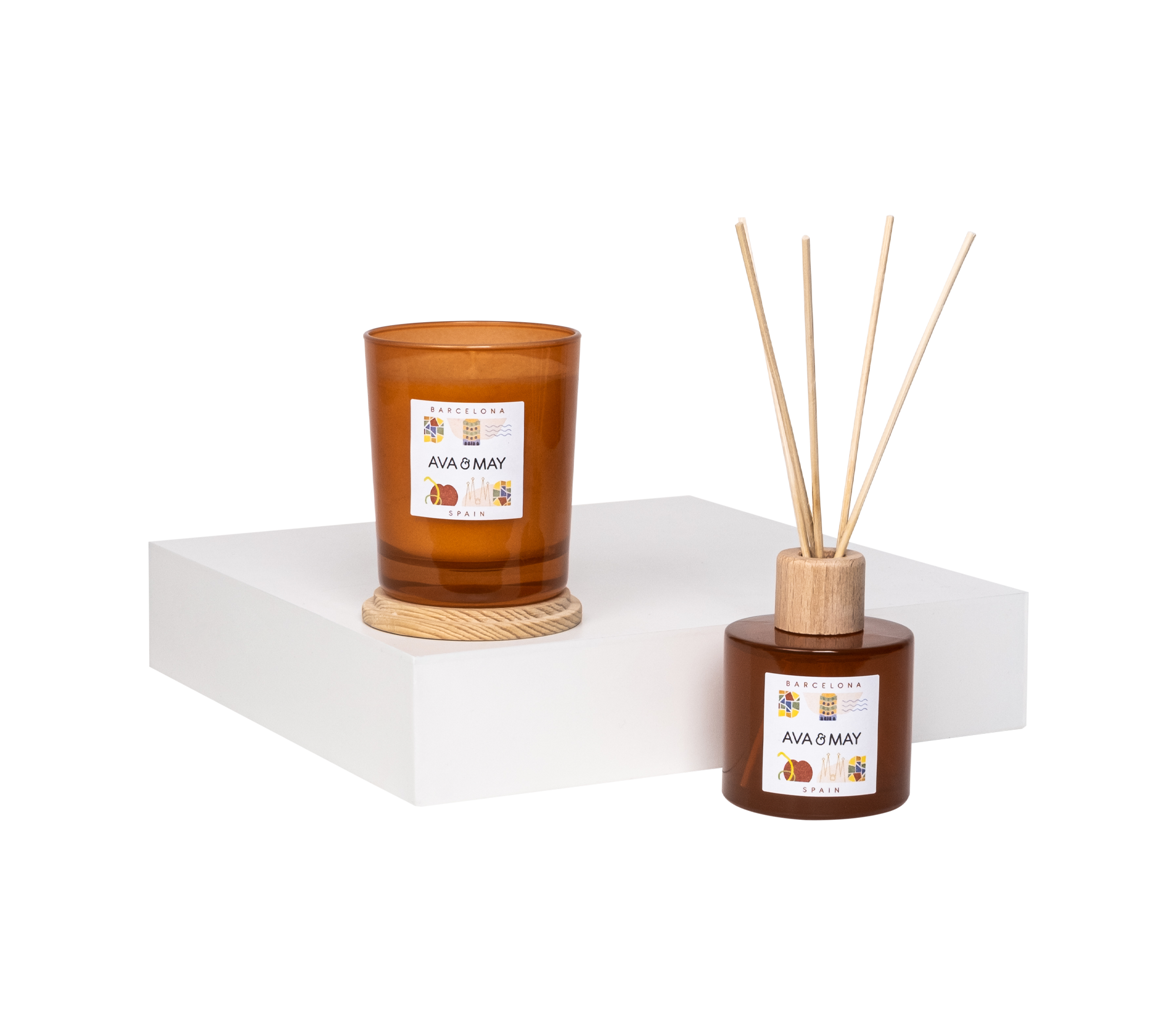 Barcelona Home Fragrance Set bestehend aus Duftkerze und Duftstäbchen, von AVA & MAY