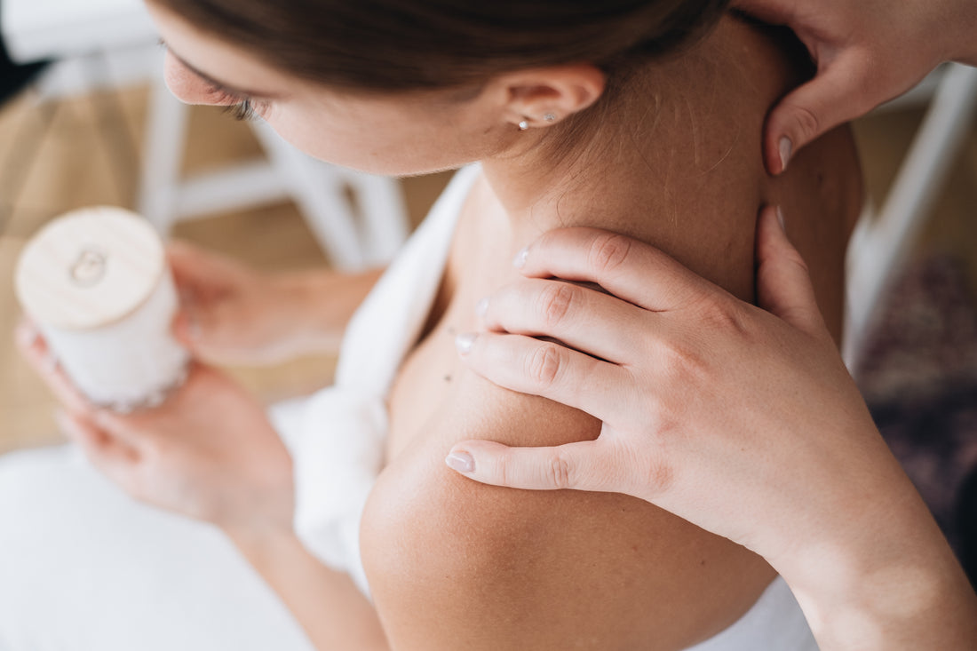 How to: Self Care mit unseren Massagekerzen