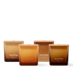 Ava&May Sweet Sensations Kerzenset: Kerzen in den Duftrichtungen Belgian Waffle 220 Gramm, Viennese Coffee 220 Gramm, Pumpkin Pie 220 Gramm und Cinnamon Roll 220 Gramm mit Holzdeckeln und quadratischer Form
