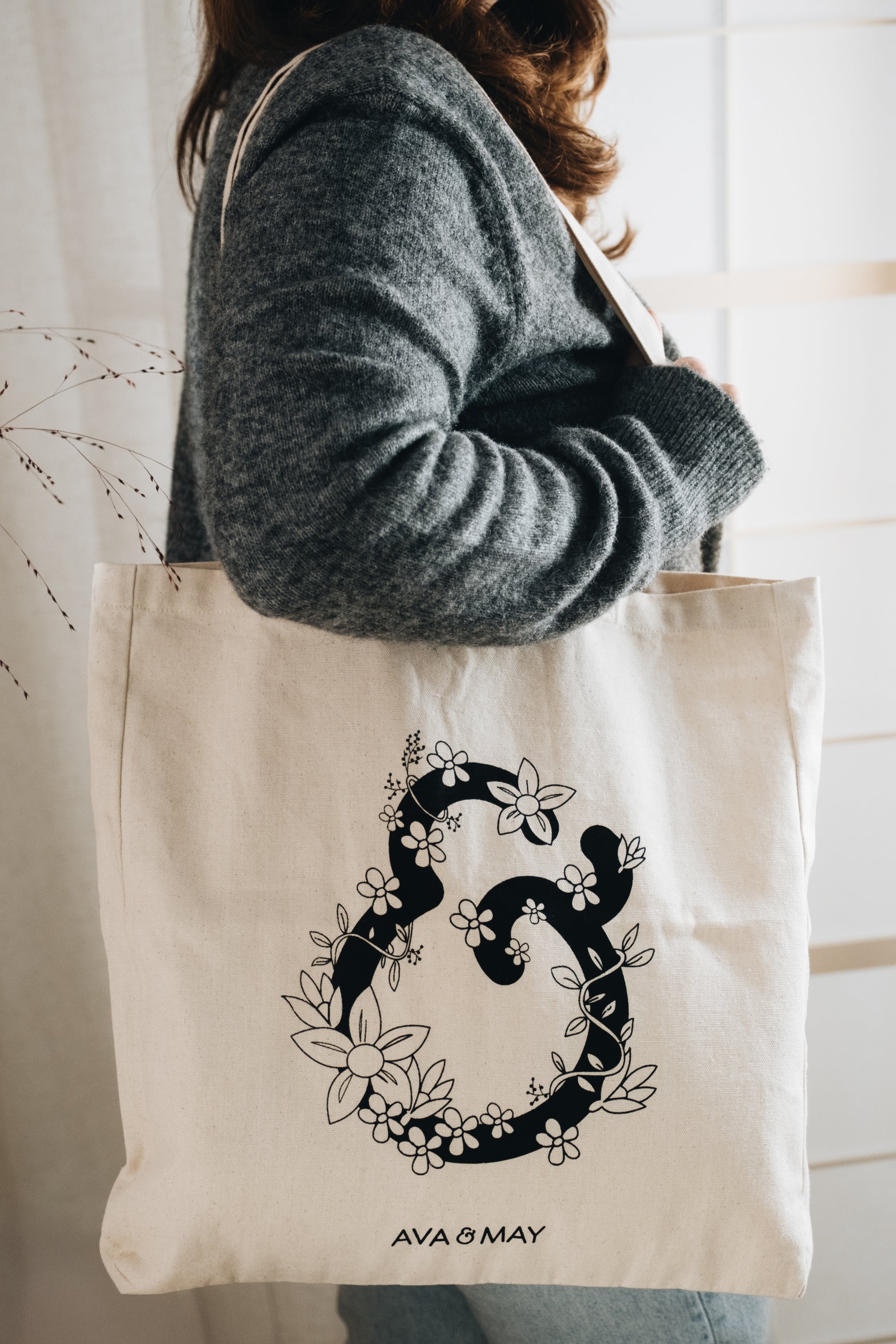 AVA & MAY Shopping Bag