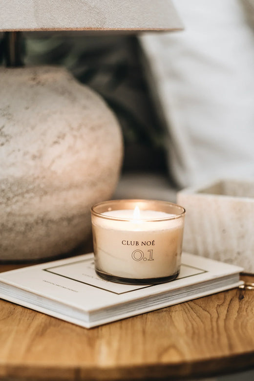 0.1 Duftkerze mit sanfter Jasmin Duftnote in durchsichtigem Glas, von Club Noe
