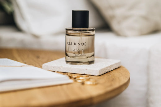 0.1 Eau de Parfum mit sanfter Jasmin Duftnote in durchsichtigem Glas, von Club Noe