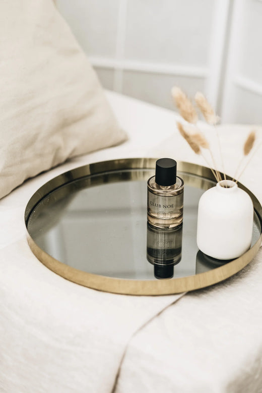 0.1 Eau de Parfum mit sanfter Jasmin Duftnote in durchsichtigem Glas, von Club Noe