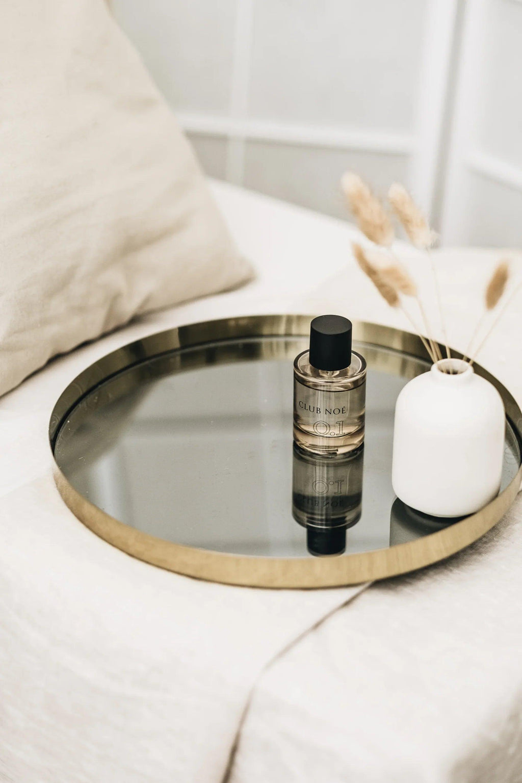 0.1 Eau de Parfum mit sanfter Jasmin Duftnote in durchsichtigem Glas, von Club Noe