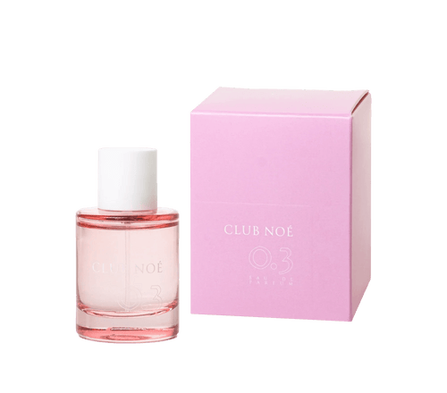 0.3 Eau de Parfum mit einem Hauch von Vanilie-duft in einer rosa Flasche, von Club Noe