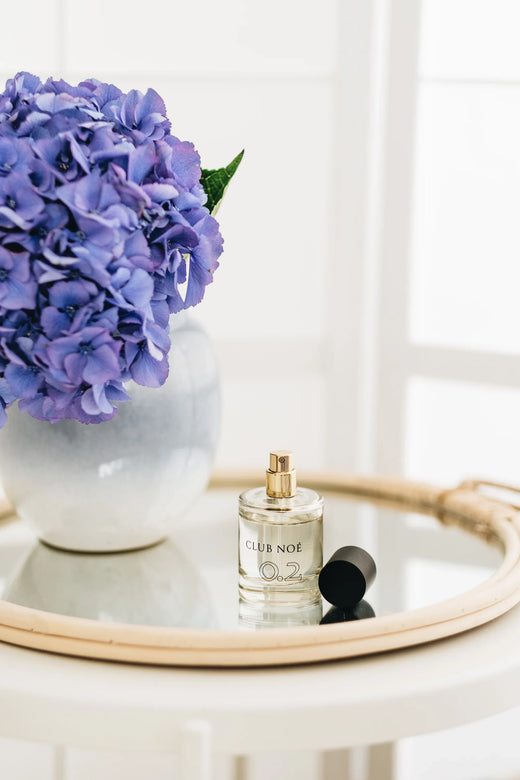 0.2 Eau de Parfum mit einer frischen Duftnote in durchsichtigem Glas, von Club Noe