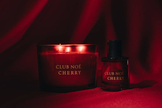 Cherr Soul Set bestehend aus Parfum und Duftkerze mit frischem Kirschduft in dunkerotem Glas, von Club Noe