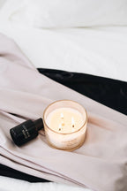 Clean Spirit Set bestehend aus der 0.2 Duftkerze und dem Black Parfum, von Club Noe