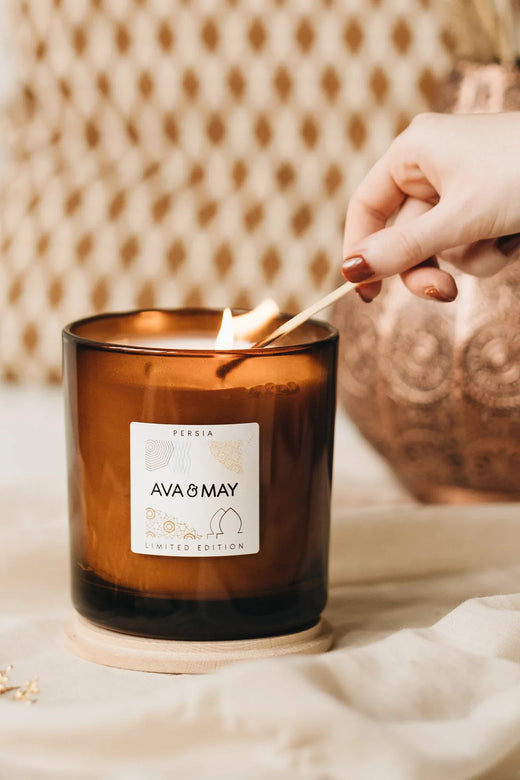 Persia große Duftkerze mit süßer Neroli Duftnote in braunem Glas, von AVA & MAY