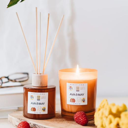 Barcelona Home Fragrance Set bestehend aus Duftkerze und Duftstäbchen, von AVA & MAY